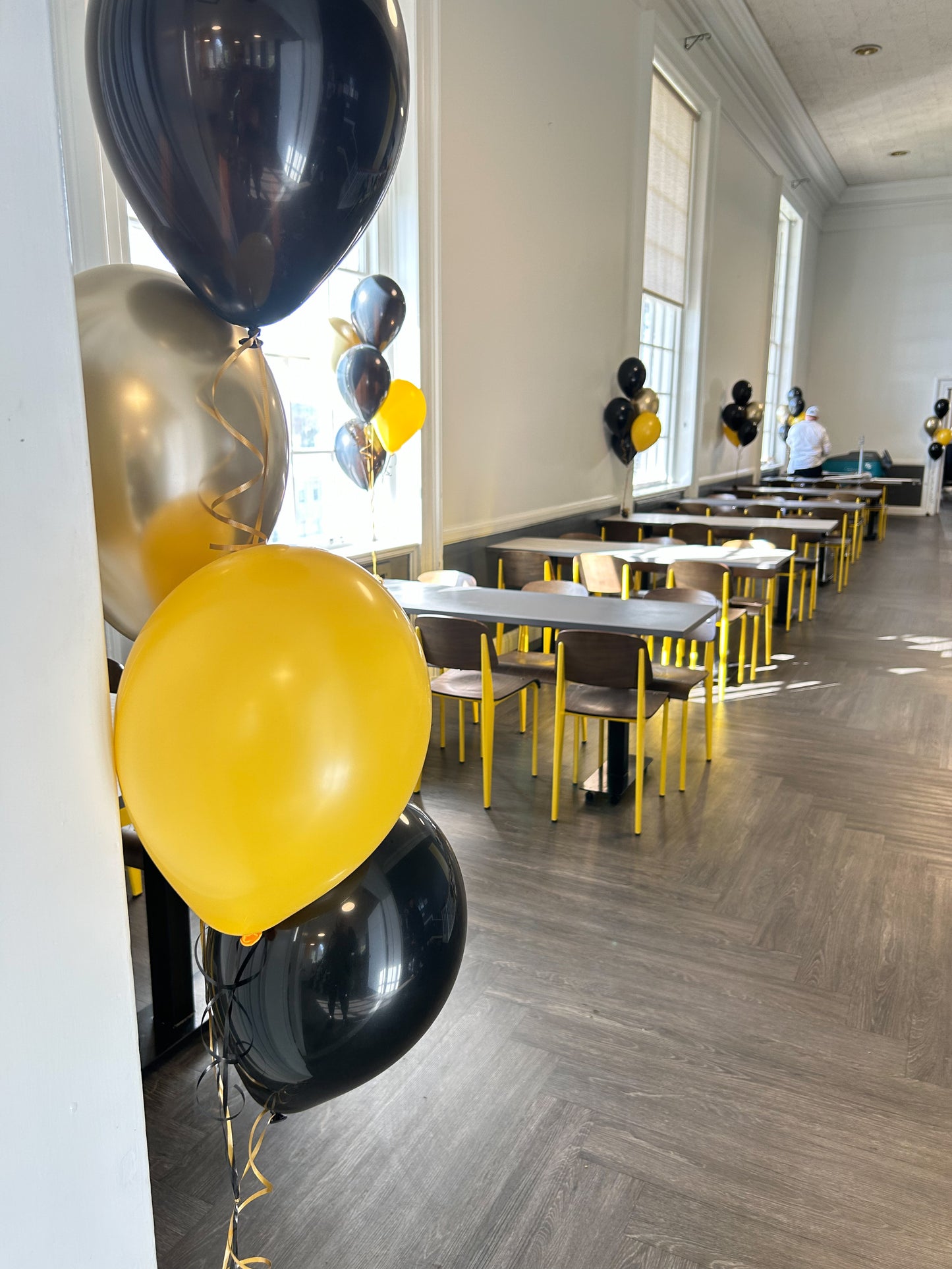 4 Balloon Helium Bouquet