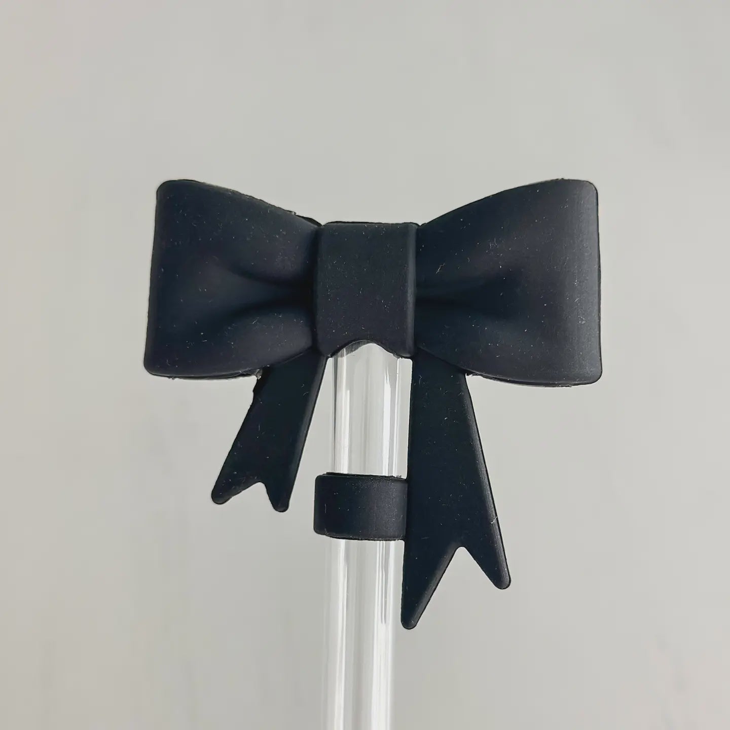 Straw Cover Black Bow