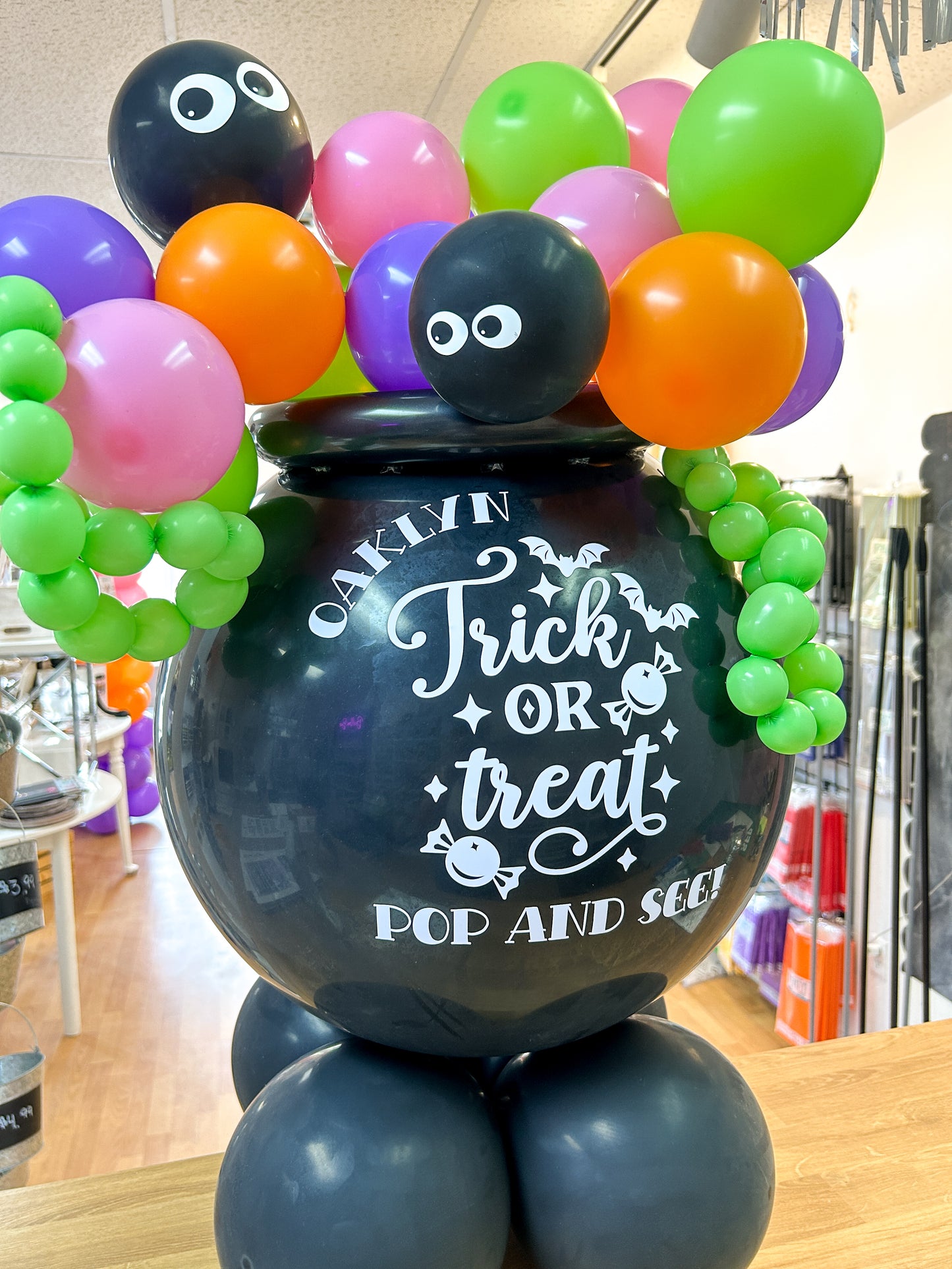Trick or Treat (Pop to See) Balloon