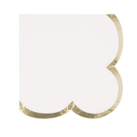 Fancy Scalloped Napkins 16ct