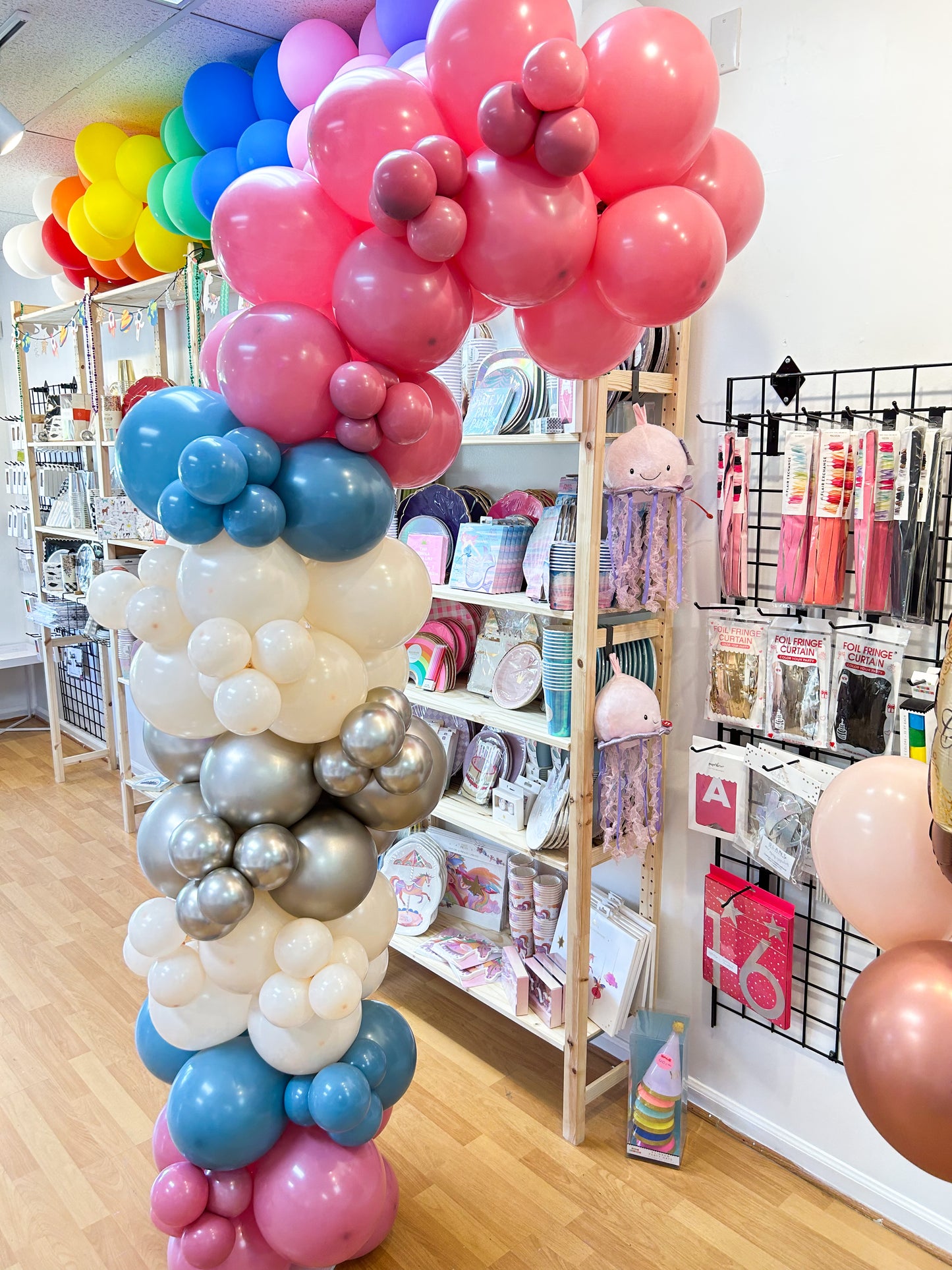 Balloon Garland Column (Organic) Half Arch