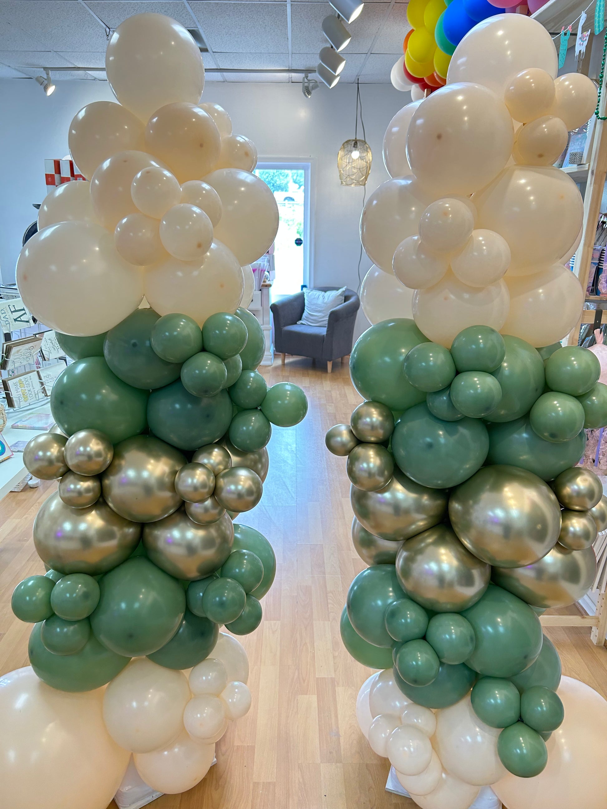 Balloon Coluns Organic Balloon Column – NOW ITS A PARTY